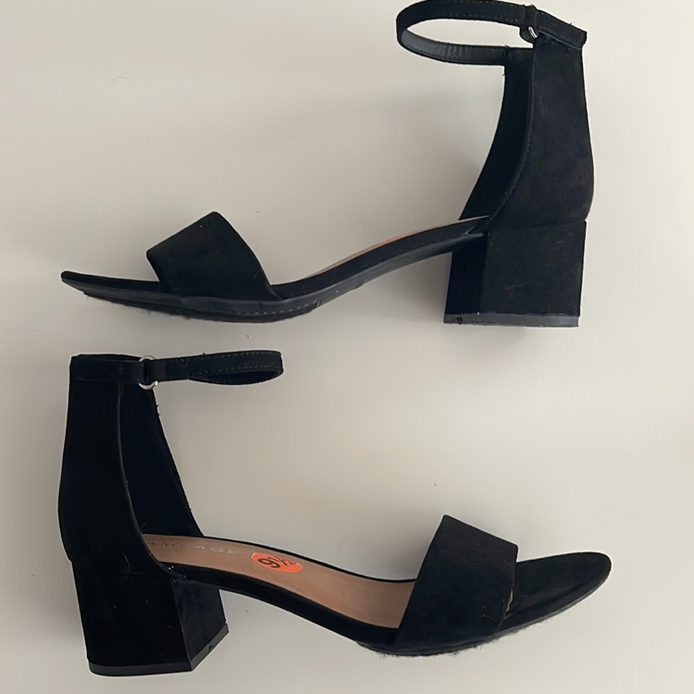 Rampage Black Suede “Mattie” Chunky Heel size 9.5 Classic Black Strappy Heel